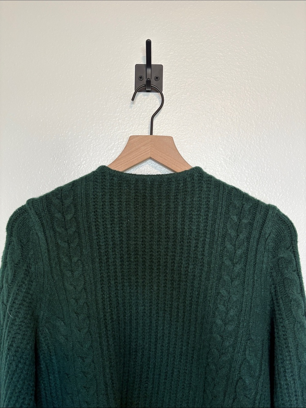 Abercrombie & Fitch Cable Knit Crewneck Button-Up Cardigan Sweater Green - Picture 6 of 8